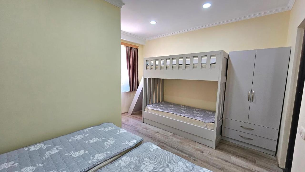 Ferienwohnung Guest Hause Giorgi,Kobuleti- Xala Khala Exterior foto