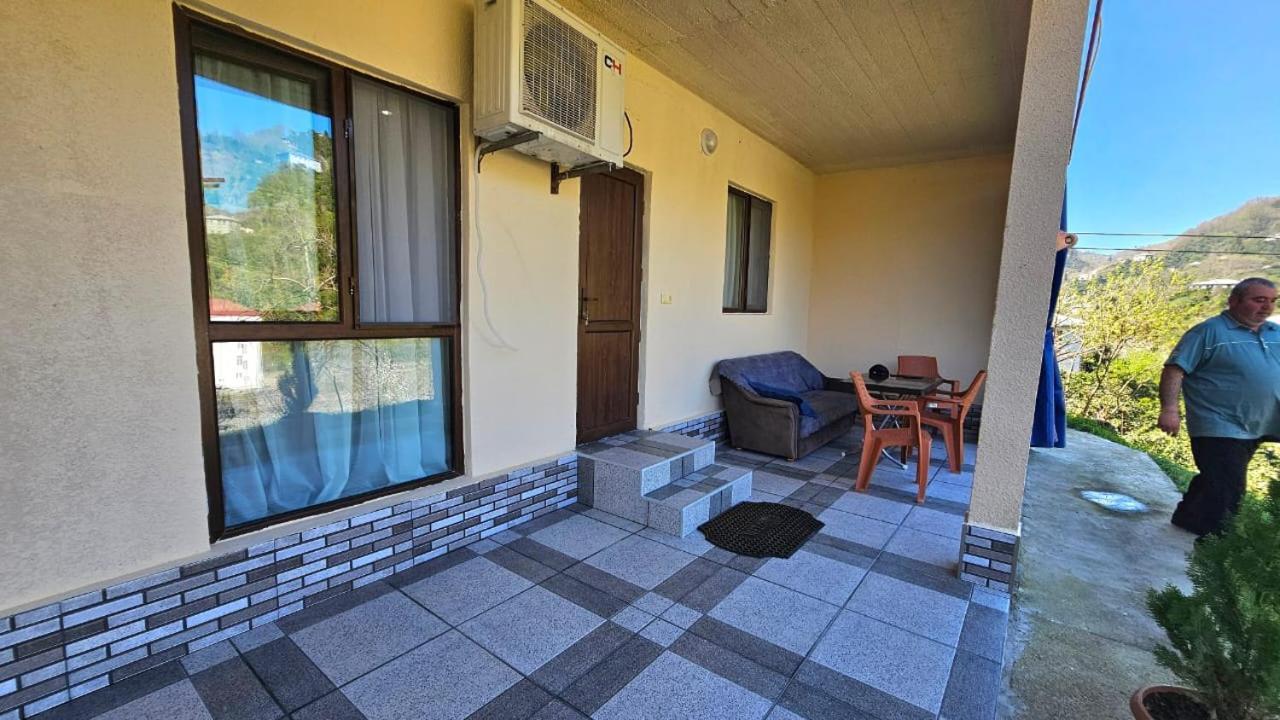 Ferienwohnung Guest Hause Giorgi,Kobuleti- Xala Khala Exterior foto